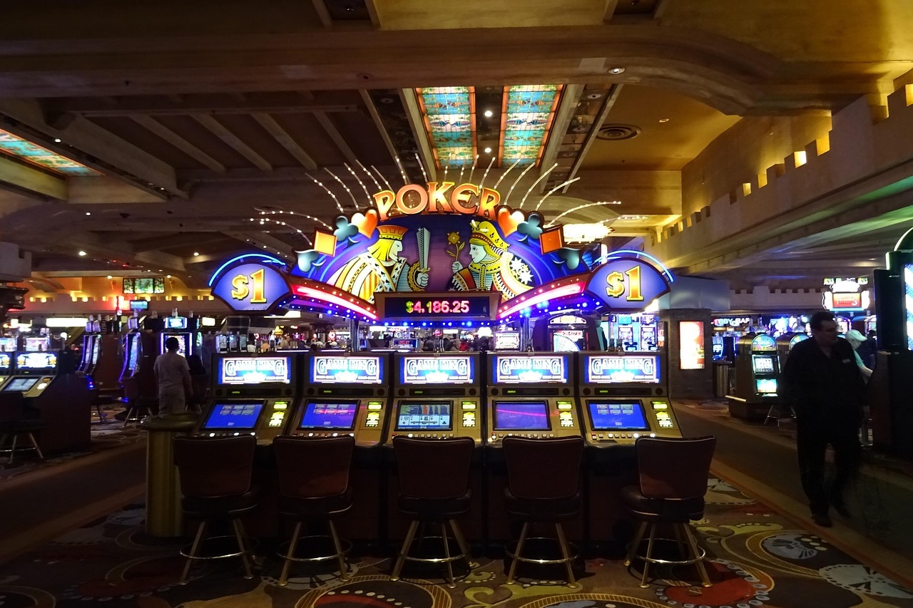 Dragon Tiger Tie Bet: Payout, Odds & House Edge Explained